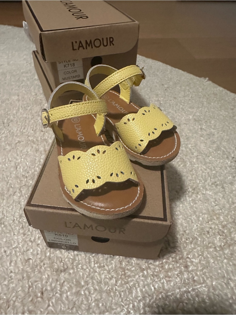 L'Amour 6Toddler Limoncello Scalloped Leather Sandals